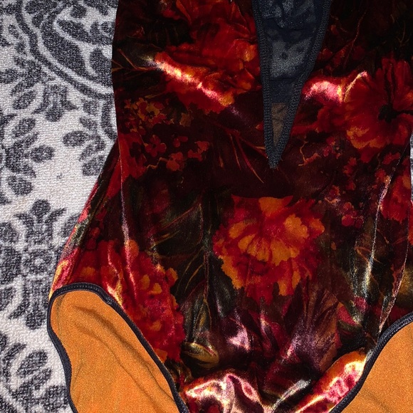 Vintage Velour Victoria’s Secret One-Piece - Picture 6 of 7